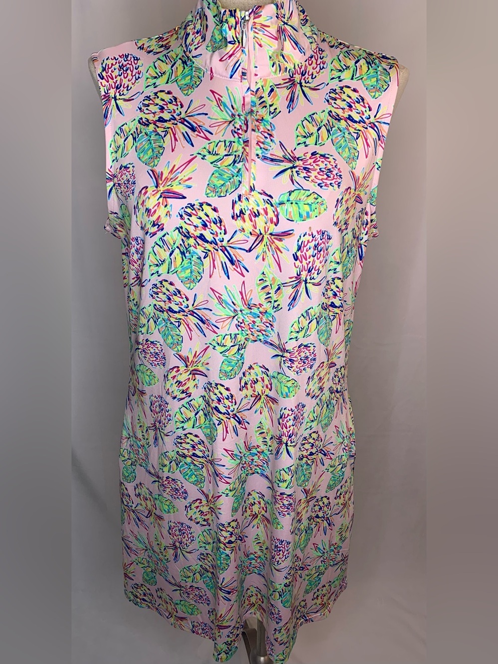 Women’s tropical print golf dress size Large Emerald 18 pineapple athletic dress